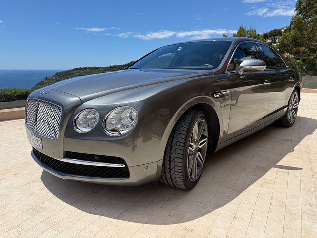 Bentley Flying Spur 6.0 W12 AWD Gebrauchtwagen Kaufen | EZ 01/2016 | Preis 104.900 €