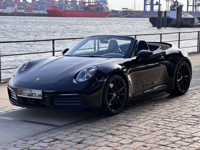 Porsche 992 Carrera 4S Cabrio Sport-Auspuffanlage Sport Chrono Gebrauchtwagen Kaufen | EZ 09/2021 | Preis 135.900 €