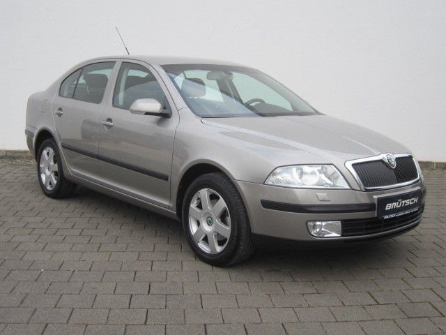 Skoda Octavia 1.9 TDI Elegance DSG/KLIMA/XENON/PDC - foto 1