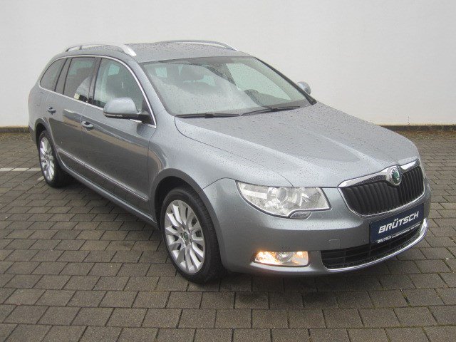 Skoda Superb Combi 2.0 TDI DSG Elegance 4X4 ALCANTARA / NAVI - bilder 1