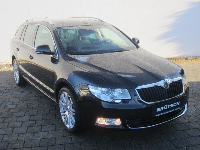 Skoda Superb Combi 2.0 TDI DSG Elegance PANORAMA - foto 1