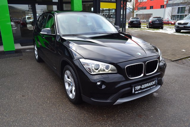 BMW X1 sDrive 20i AUTOMATIK / LEDER / XENON / PANORAMA - foto 1