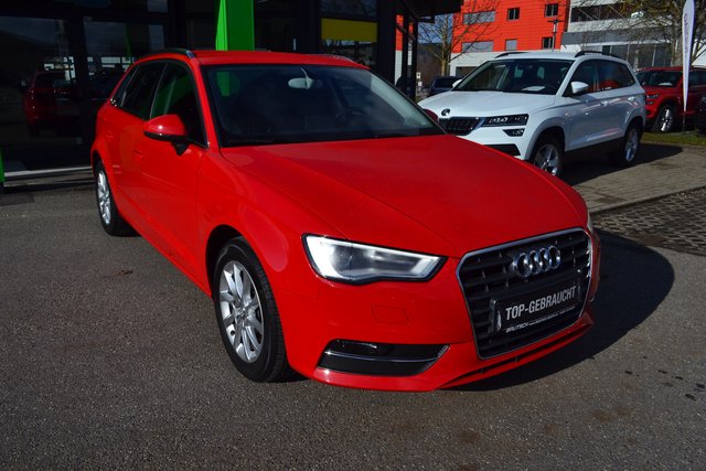 Audi A3 Sportback 1.2 TFSI Attraction KLIMA / SITZHEIZUNG / ALU / XENON - bilder 1