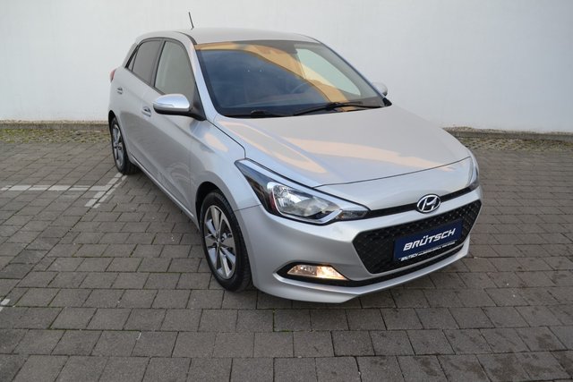 Hyundai i20 YES! 1.2 KLIMA / ALU / PDC / SITZHEIZUNG - bilder 1
