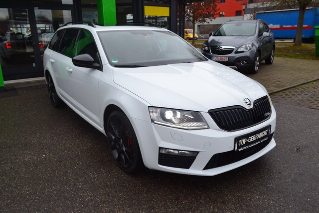 Skoda Octavia 2.0 TDI Combi RS DSG / LEDER / PANORAMA / STANDHEIZUNG - bilder 1