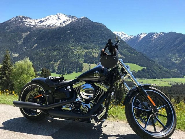 HARLEY DAVIDSON  Harley-Davidson Softtail Breakout FXSB / FS2 Used vehicle for sale | First registration 03/2016 | Price 25.900 €