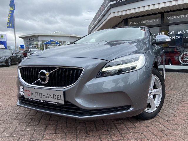 Volvo V40 Kinetic LED/Navi/Sport/Fernlichtass. Gebrauchtwagen Kaufen | EZ 08/2018 | Preis 18.399 €