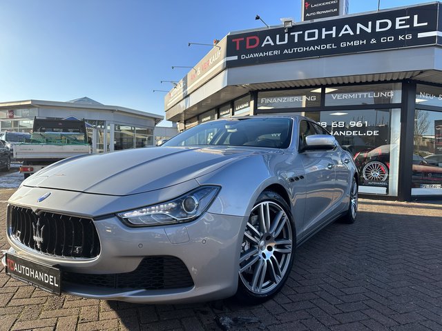 Maserati Ghibli V6 3,0 D, Kamera, Bi-Xenon, LED Used vehicle for sale | First registration 01/2016 | Price 28.990 €