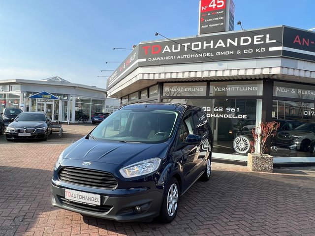 Ford Transit Courier Trend Used vehicle for sale | First registration 10/2015 | Price 9.900 €