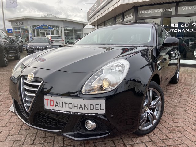 Alfa Romeo Giulietta Turismo 1.Hand Leder Memory PDC 1Hand Used vehicle for sale | First registration 06/2014 | Price 15.990 €
