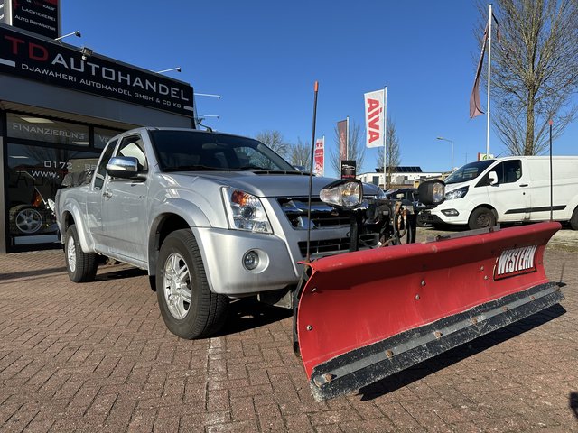 Isuzu D-Max Single Cab 4WD Winterdienst/Salzstreuer/Schneepflug Gebrauchtwagen Kaufen | EZ 03/2011 | Preis 21.900 €