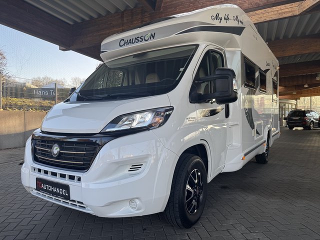 Chausson 635 Flash Französischem Bett und EL.Hubbett.Automatik Alarmanlage mit App, AHK Gebrauchtwagen Kaufen | EZ 07/2018 | Preis 51.000 €