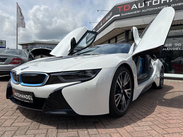 BMW i8 Sportwagen HeadUp LED H&K Sound Gebrauchtwagen Kaufen | EZ 08/2015 | Preis 64.500 €