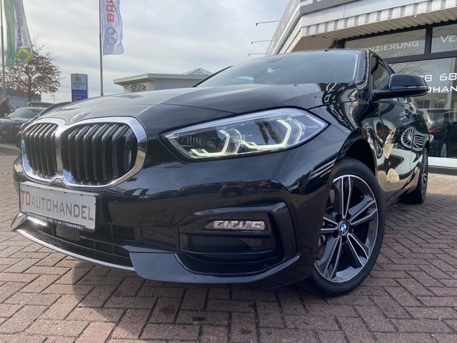 BMW 120 d Sport Line Live Cockpit Professional LED Kamera Used vehicle for sale | First registration 02/2022 | Price 32.900 €
