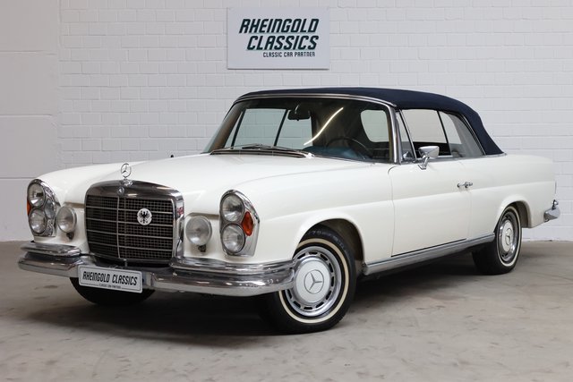 1970 Mercedes-Benz 280 SE weiß (050), blaues Verdeck, blaues Leder - photo 3