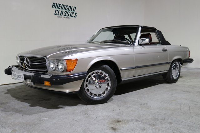 Mercedes-Benz SL 560 Oldtimer for sale
