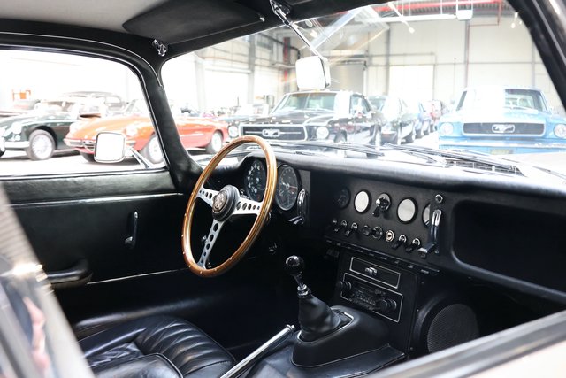 1966 Jaguar E Type Coupe 4.2 Serie 1 in sehr schönem Zustand - photo 4