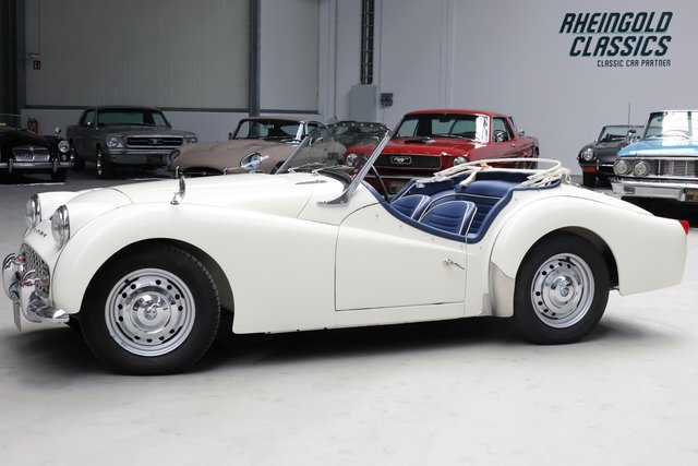 1959 Triumph TR3A aus Kalifornien und aus Erstbesitz Leder neu, Lackierung fast neu - photo 4