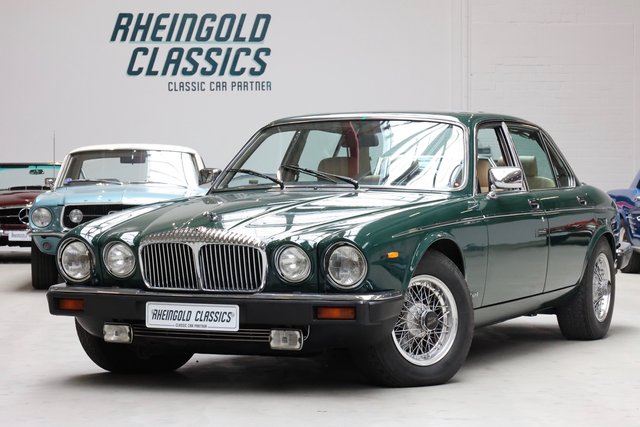 1990 Jaguar Daimler Double Six in british racing green - photo 1