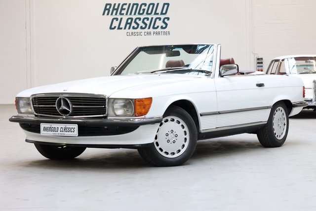 Mercedes-Benz SL 560 Oldtimer for sale