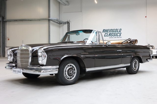 1965 Mercedes-Benz 220 SEb Cabriolet im seltenen Tabakbraun - photo 4