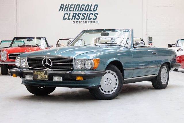 Mercedes-Benz SL 560 Oldtimer for sale