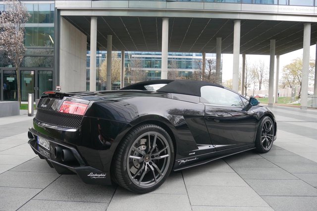 Lamborghini Gallardo LP570-4 Spyder E-Gear Performante used buy in München  Price 111888 eur .: 445 SOLD