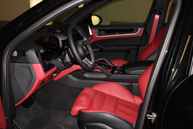 Porsche Cayenne STOCK MY24+Red-Rot+PassengDispl SOFORT New vehicle for sale | First registration 