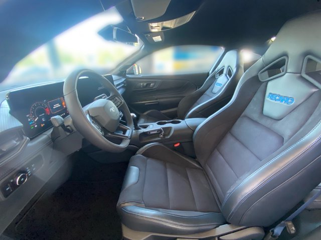 Ford Mustang Fastback DARK HORSE + RECARO - bilder 5