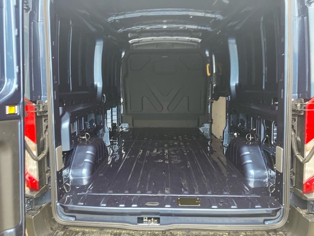 Ford Transit Kasten 350 L3 Trend H2 4x4 (Perfekt für Campingumbau) 38,5% unter UPE - foto 10