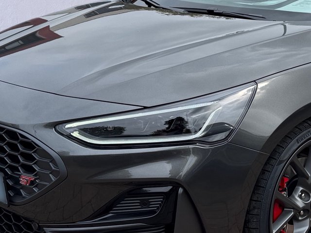 Ford Focus Turnier ST X +B&O+WINTERPAKET+ - bilder 4