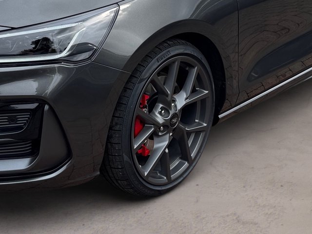 Ford Focus Turnier ST X +B&O+WINTERPAKET+ - bilder 5