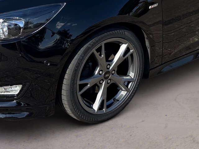 Ford Focus ST-Line +neuer Zahnriemen+Bi-Xenon+Tempomat+Winterpaket - foto 4