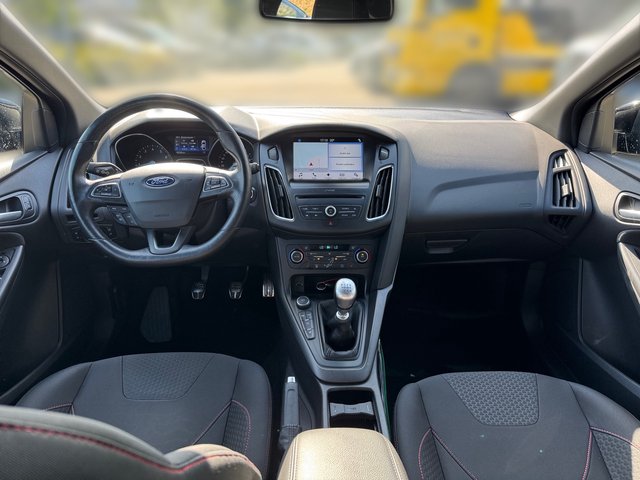 Ford Focus ST-Line +neuer Zahnriemen+Bi-Xenon+Tempomat+Winterpaket - foto 8