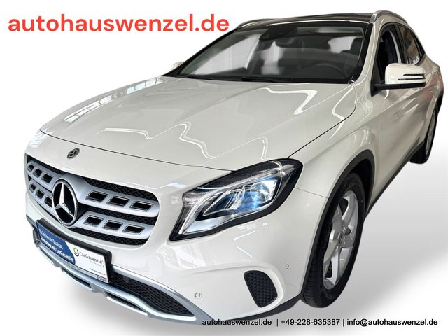 Mercedes-Benz GLA 200 6-Gang PANORAMA KAMERA NAVI AHK SITZHZG Used vehicle for sale | First registration 08/2017
