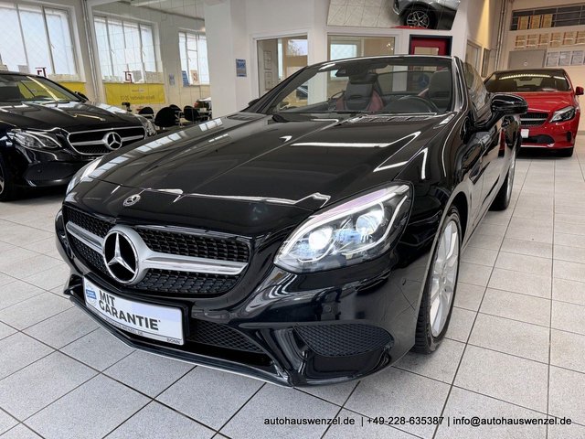 Mercedes-Benz SLC 250 d Aut. LEDER NAVI LED AIRSCARF u.v.m. Used vehicle for sale | First registration 01/2018