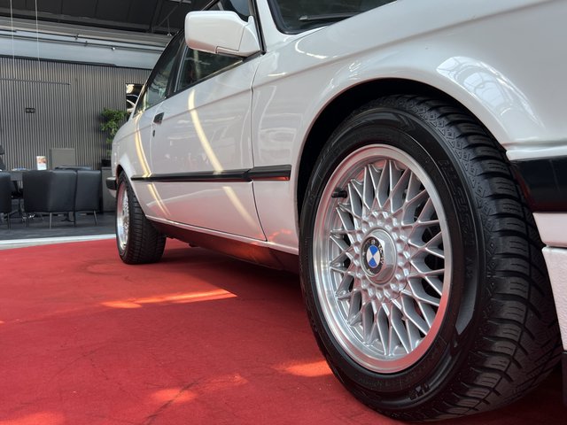BMW E30 325I COUPE WERTGUTACHTEN - bilder 8