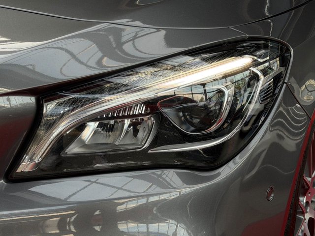 Mercedes-Benz CLA45 AMG Shooting Brake 4Matic B&O/LED/MEMO/ACC - foto 9