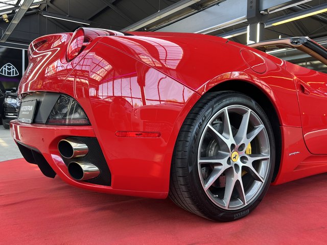 Ferrari California F1 CAM / NAVI / LED / - foto 7
