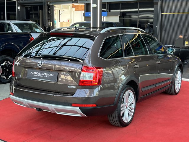 Skoda Octavia Combi Scout 4x4 XENON / PDC / LED / - foto 6
