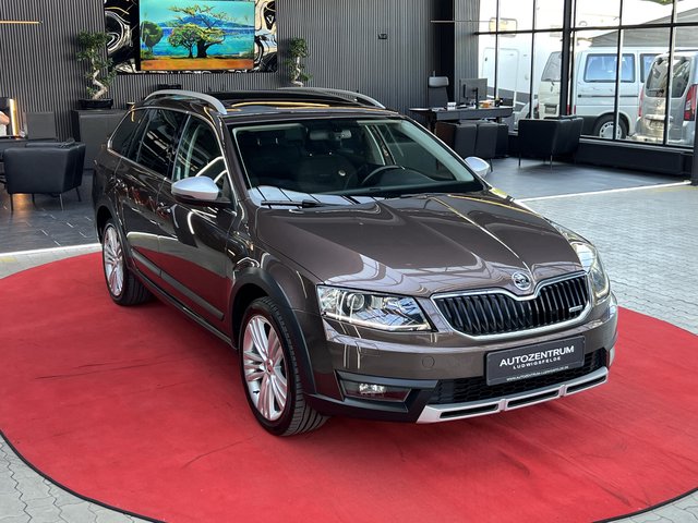 Skoda Octavia Combi Scout 4x4 XENON / PDC / LED / - foto 7