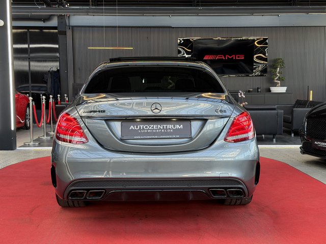 Mercedes-Benz Mercedes C63 AMG Drive Control/Spurhalter/Head-up-Display/Distronic - bilder 2