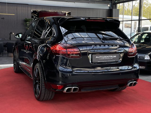 Porsche Cayenne S Turbo Manufaktur Volllederausstattung/PANO/BOSE/AHK/CARBON Porsche - bilder 5