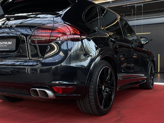 Porsche Cayenne S Turbo Manufaktur Volllederausstattung/PANO/BOSE/AHK/CARBON Porsche - bilder 9