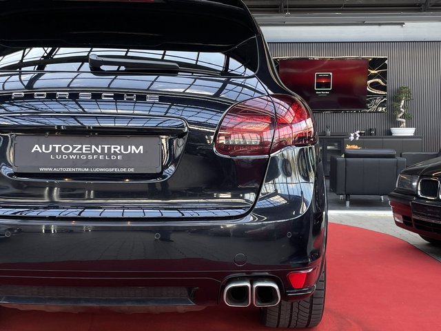Porsche Cayenne S Turbo Manufaktur Volllederausstattung/PANO/BOSE/AHK/CARBON Porsche - bilder 10