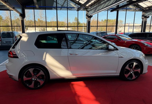 Volkswagen Golf VII Lim. GTI BMT SHZ/TEMP/PDC/MFL/BT - foto 5