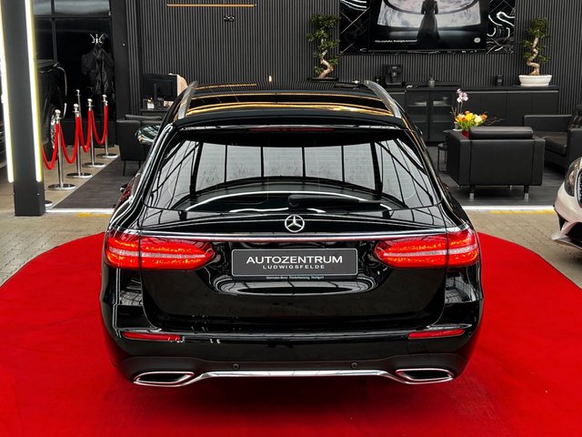 Mercedes-Benz E 400T-Modell AMG-LINE LED/4-MATIC/NAVI - photo 2