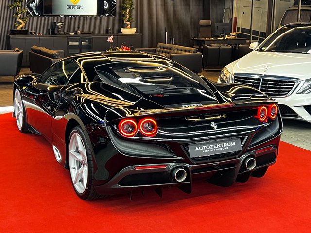 Ferrari F8 Tributo Nero Daytona CARBON/LIFT/ - foto 4