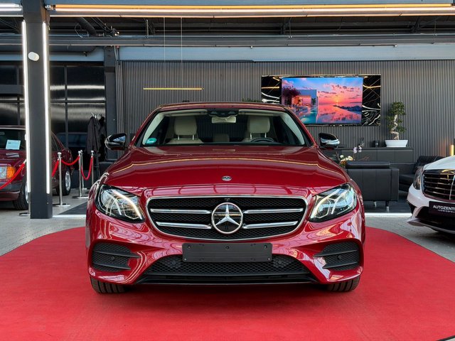 Mercedes-Benz E350de AMG Line MULTIBEAM/360°CAM/CARPLAY/HYB/ - foto 1
