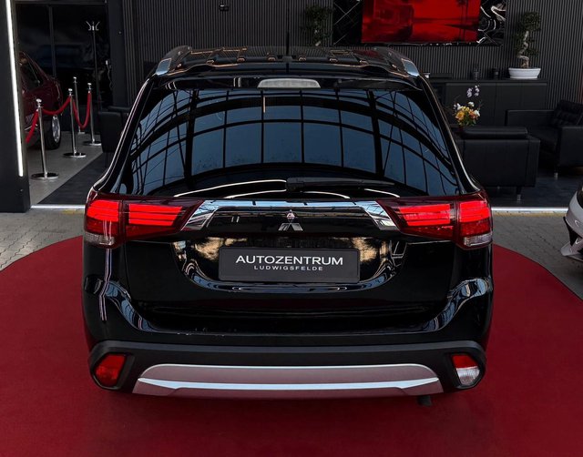 Mitsubishi Outlander Plus 2,2DI-D LED/TEMP/KAM/SHZ/ - foto 2